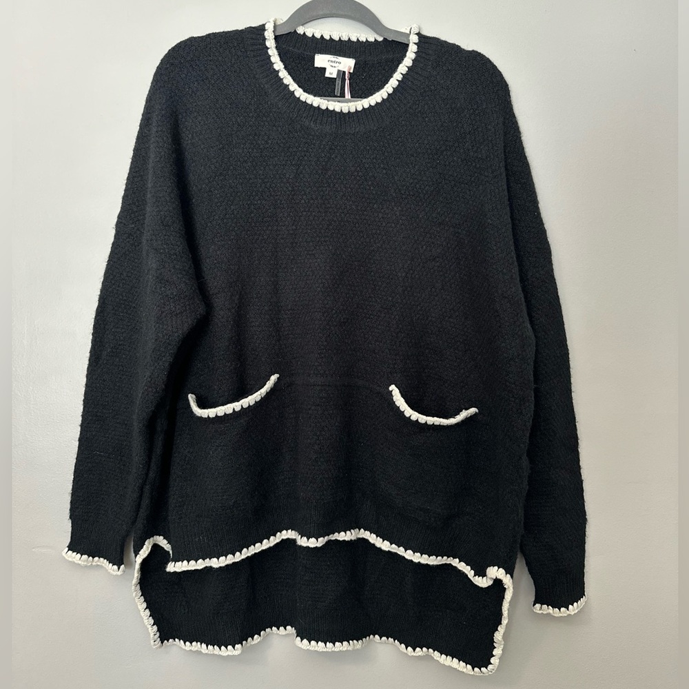 NWT Entro Black Sweater with White Trim Women’s Medium Cozy Oversized Fit